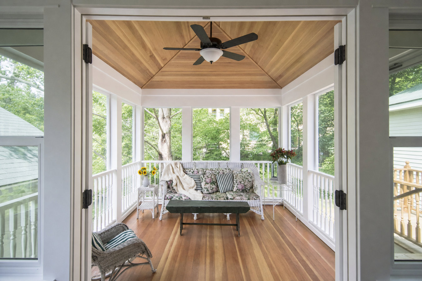 Screened-in porches and screened decks in Schenectady, NY